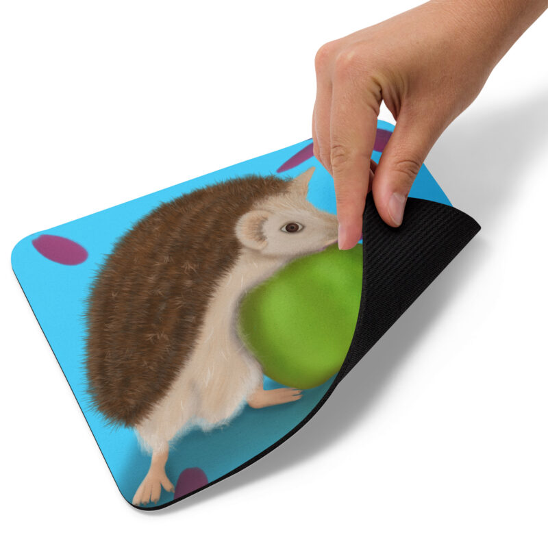 Hedgehog with Apple Mouse pad - Image 2